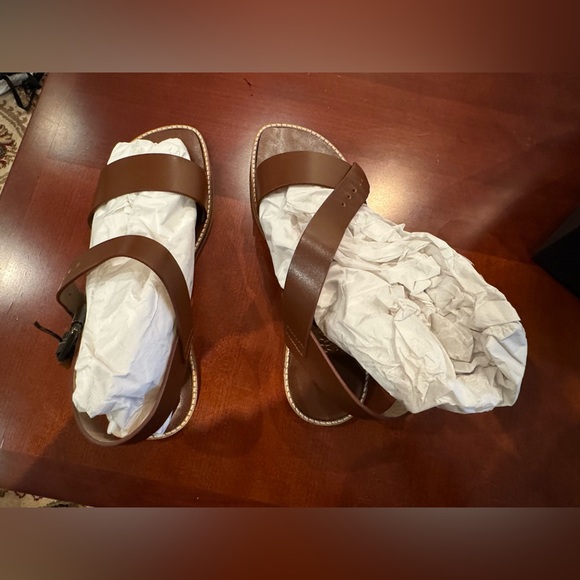 NWT VERA WANG COLLECTION hand made in ITALY Brown 100% Leather Sandals - Picture 3 of 10